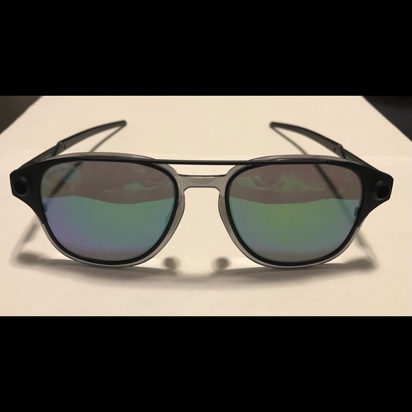 Oakley Coldfuse Titanium Sunglasses - Picture 3 of 4